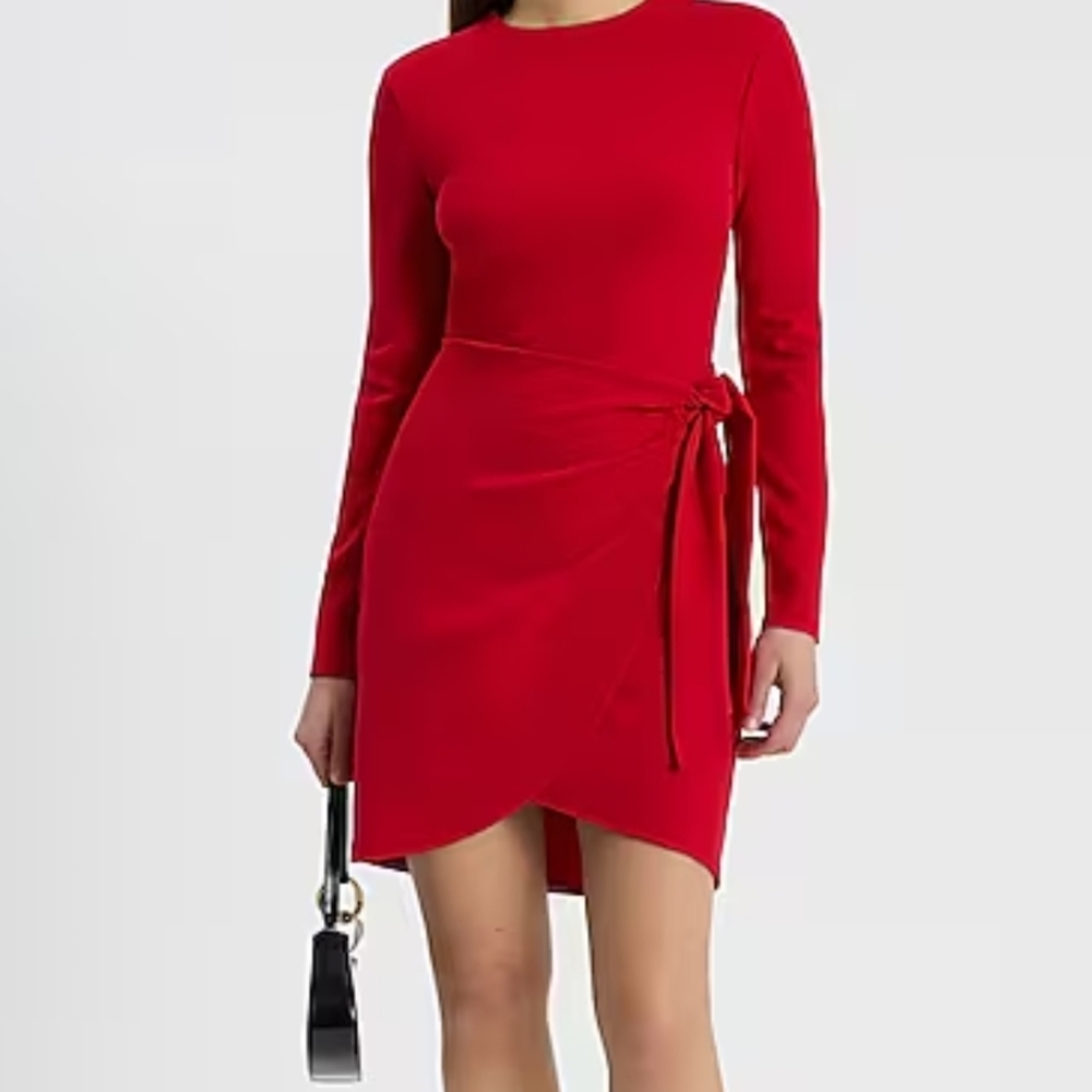 Express Crew Neck Long Sleeve Tie Wrap Mini Dress SIZE L

$62.40 marked down fr